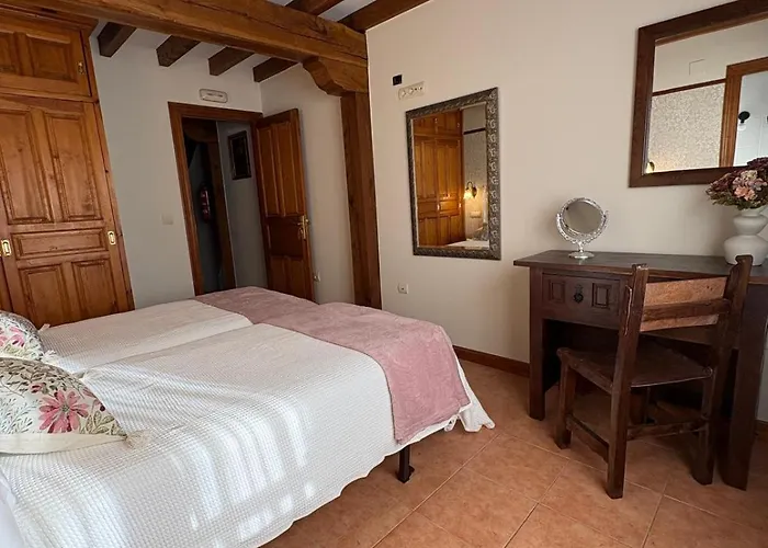 Eco De Cuevas Herran (Cantabria)