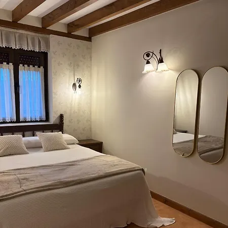 Eco De Cuevas Herran (Cantabria)