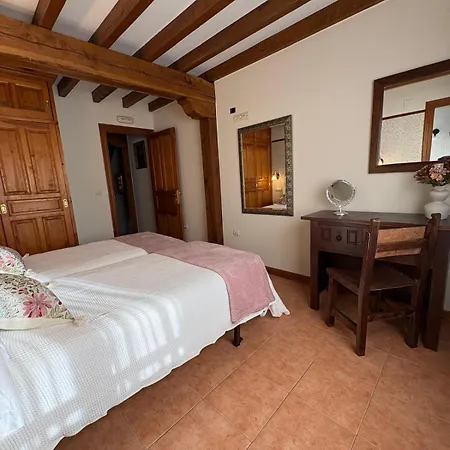 Eco De Cuevas Herran (Cantabria)