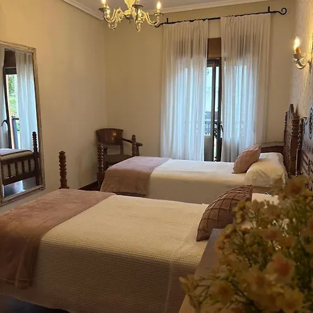 Eco De Cuevas Herran (Cantabria)