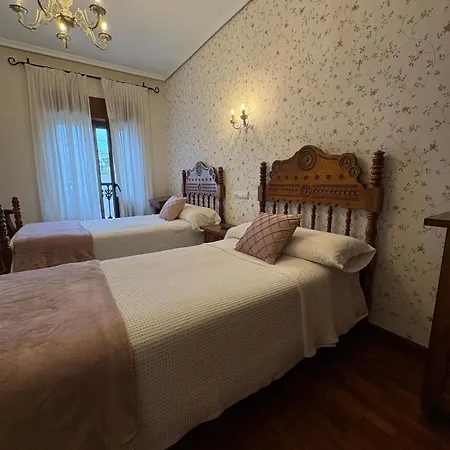 Eco De Cuevas * Herran (Cantabria)