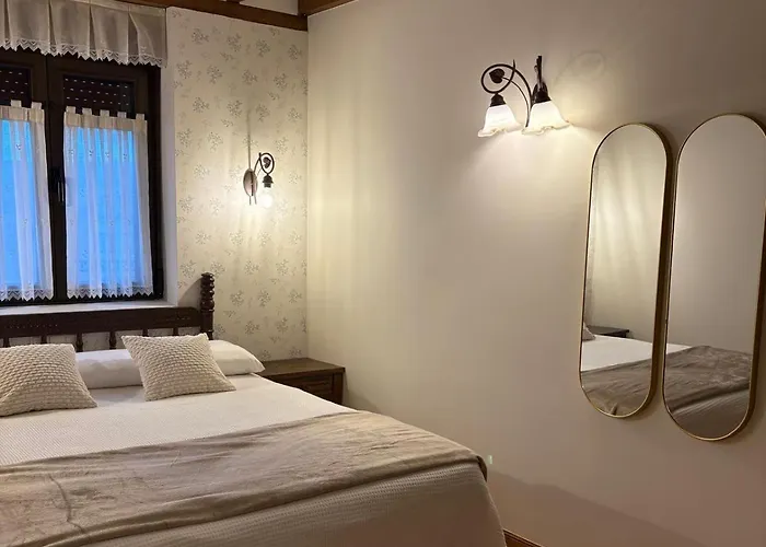 Eco De Cuevas Santillana del Mar